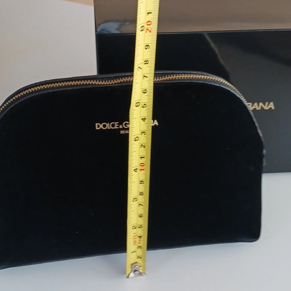 NWOT Dolce & Gabbana Cosmetic Bag - Picture 7 of 9